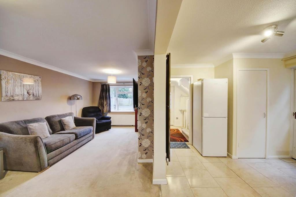 Beautiful Home Close To Town Free Netflix, Wifi Solihull Exteriör bild