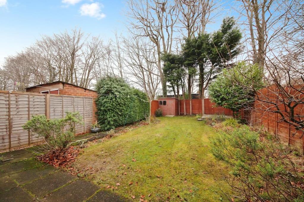 Beautiful Home Close To Town Free Netflix, Wifi Solihull Exteriör bild